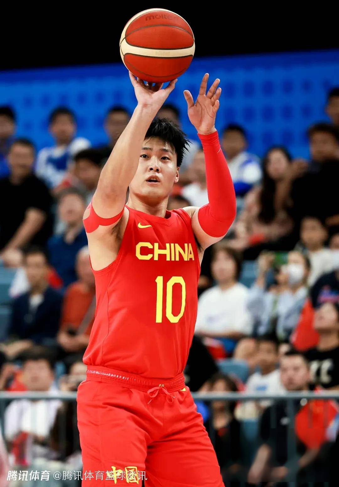 球队备战关键比赛心境稳健，队员信心触底扎实的简单介绍